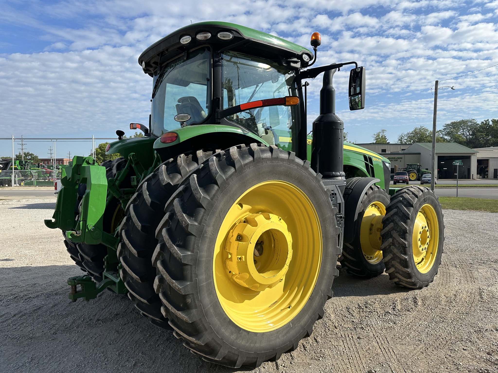  2017 John Deere 8370R at Heritage Tractor in Geneseo, IL