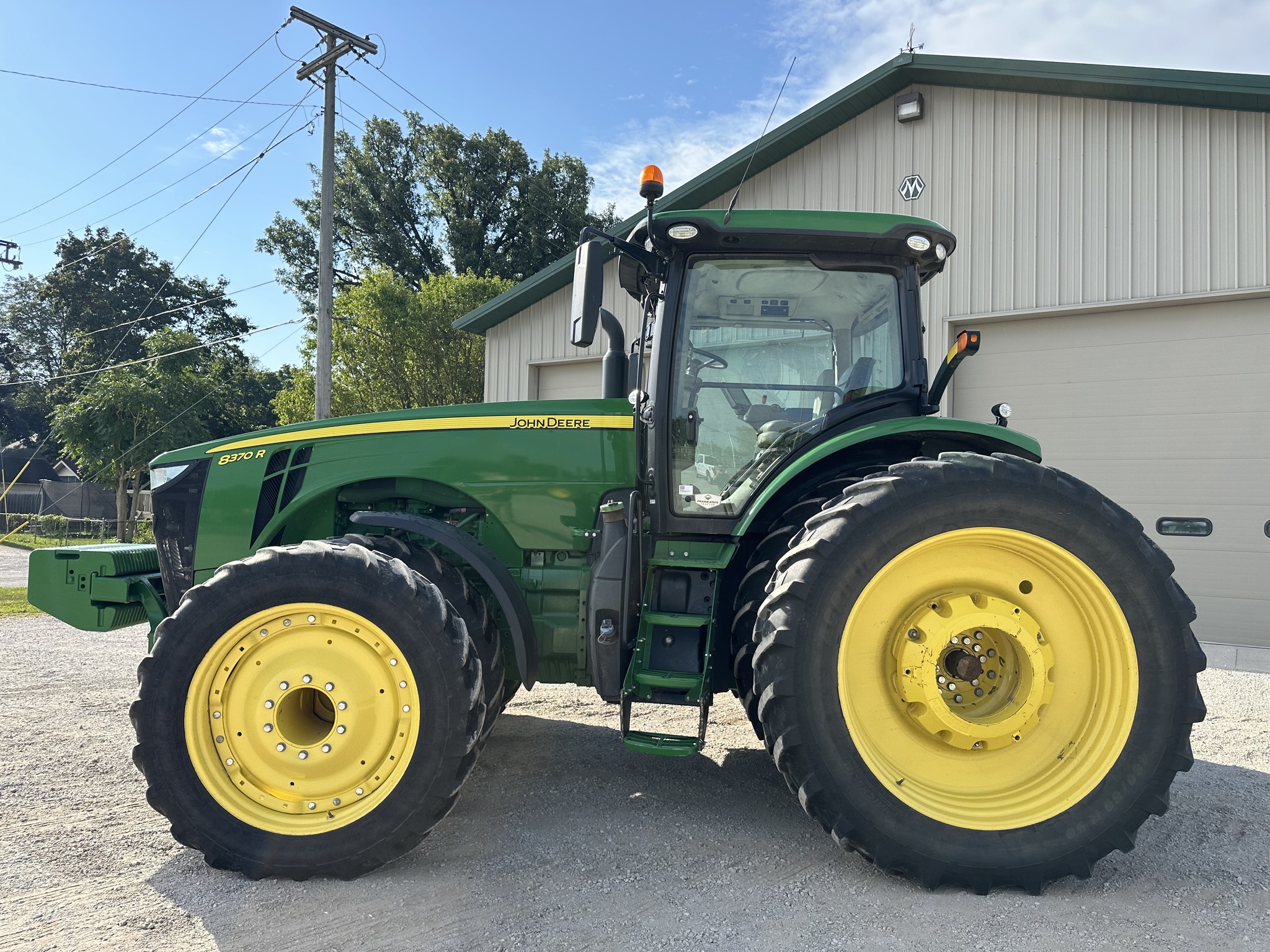  2017 John Deere 8370R at Heritage Tractor in Geneseo, IL
