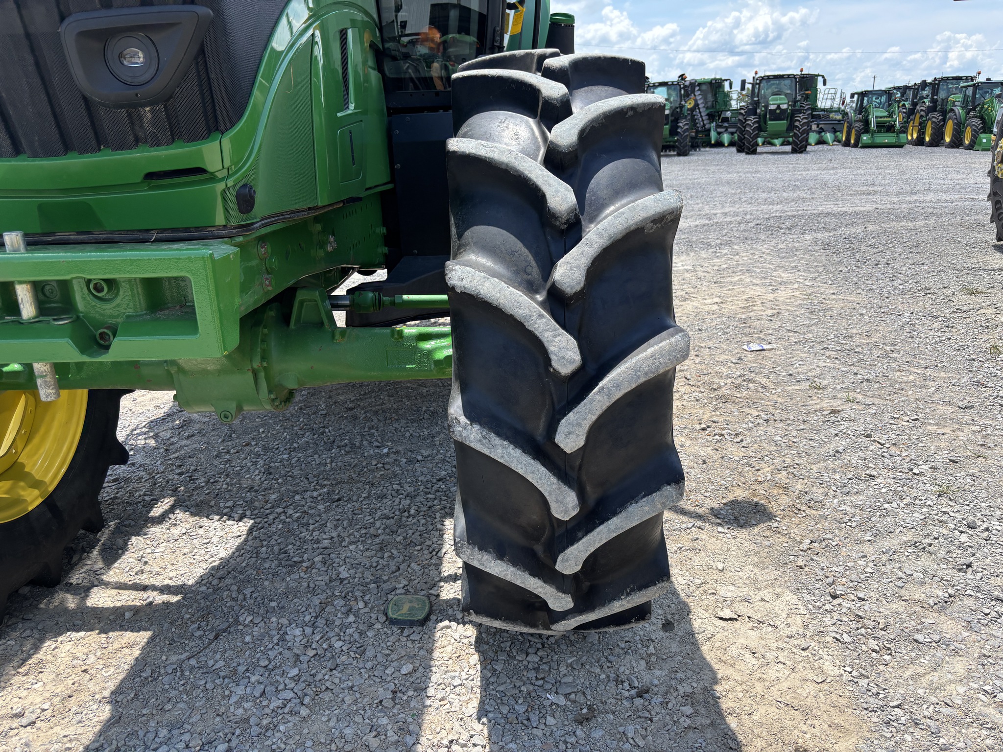 2023 John Deere 6R 175 Image 10