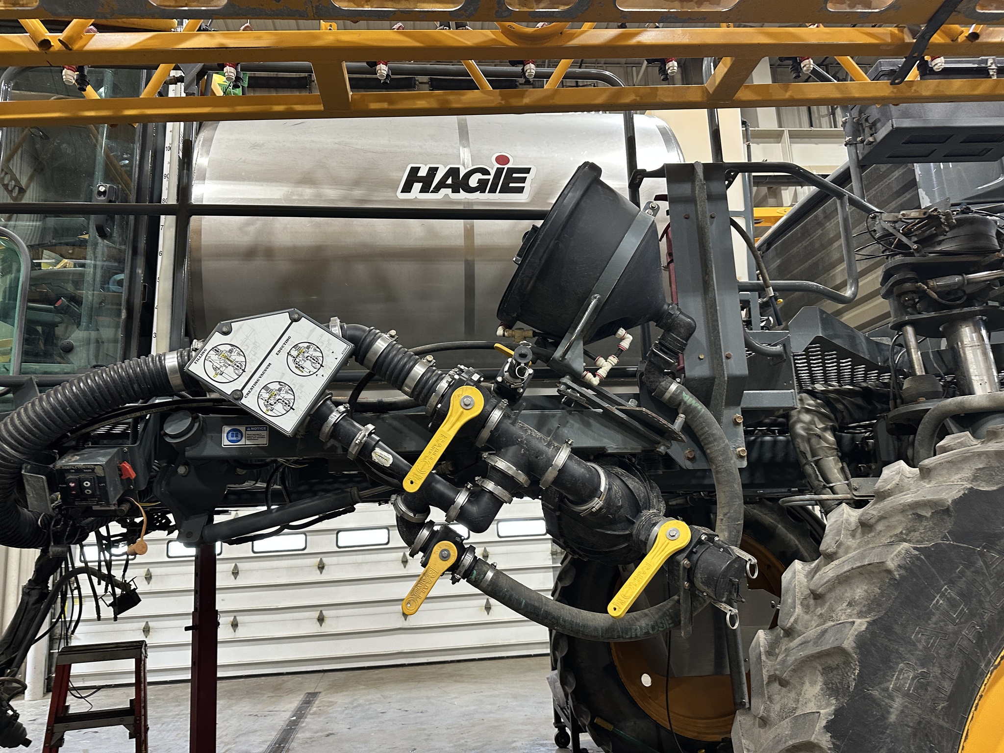 2019 Hagie STS12 Image 2