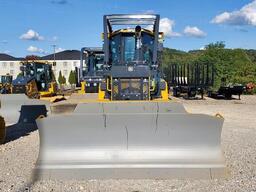 2024 John Deere 700L