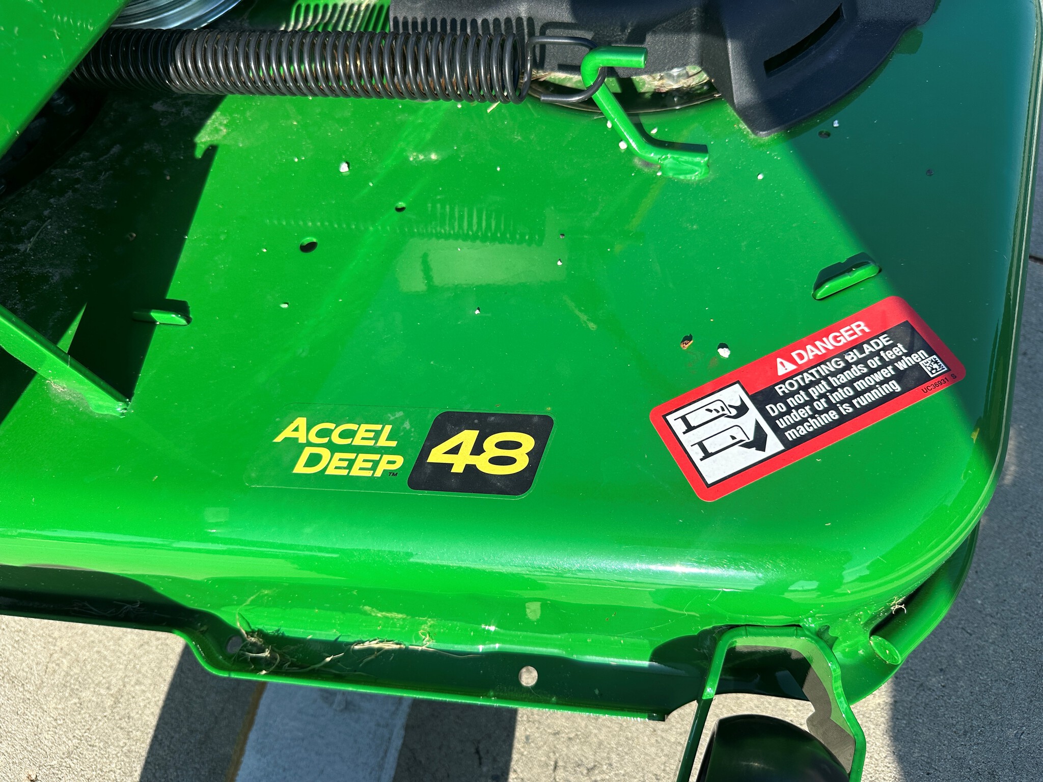 2025 John Deere Z330R Image 4