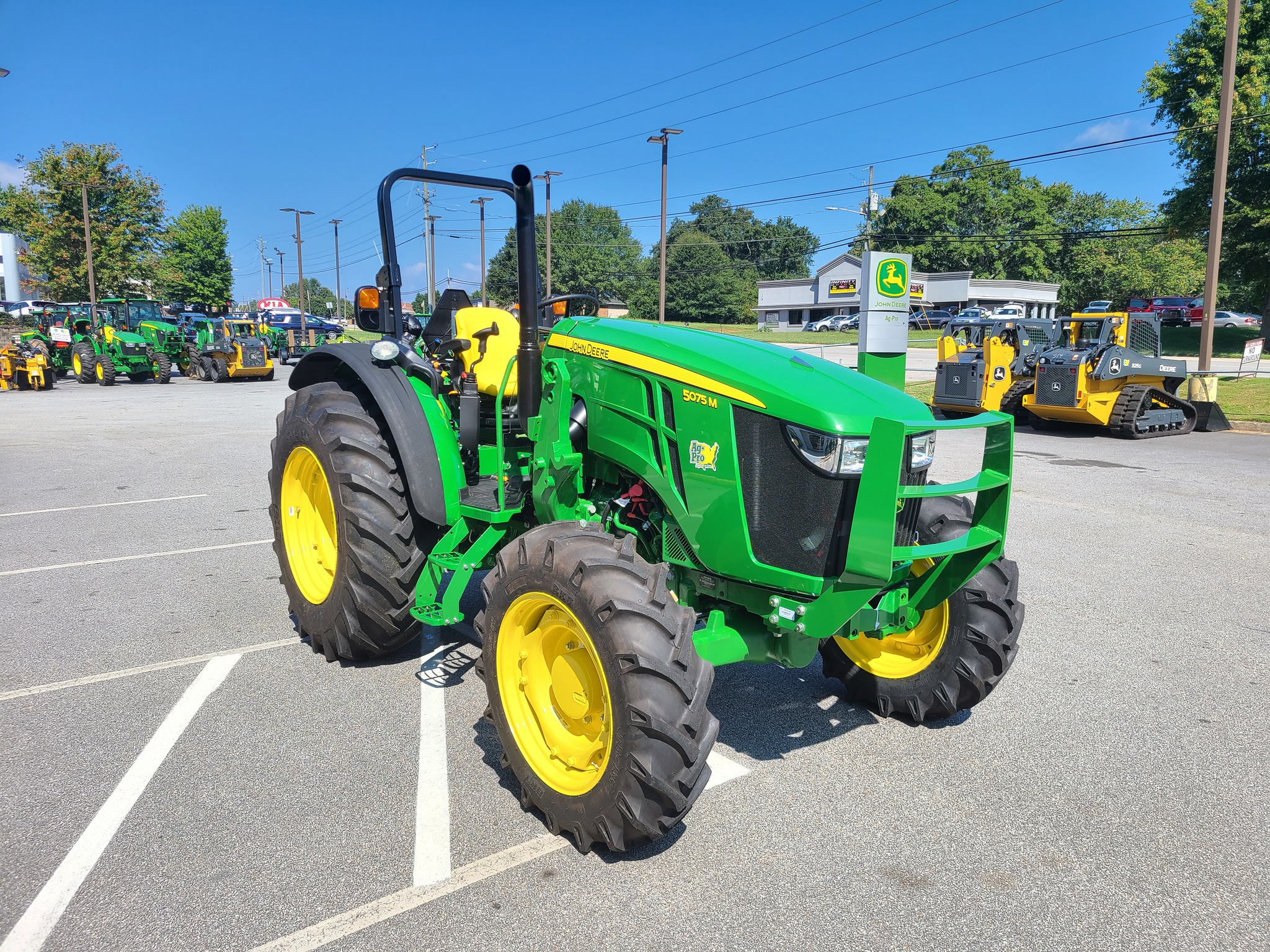 2024 John Deere 5075M Image 2