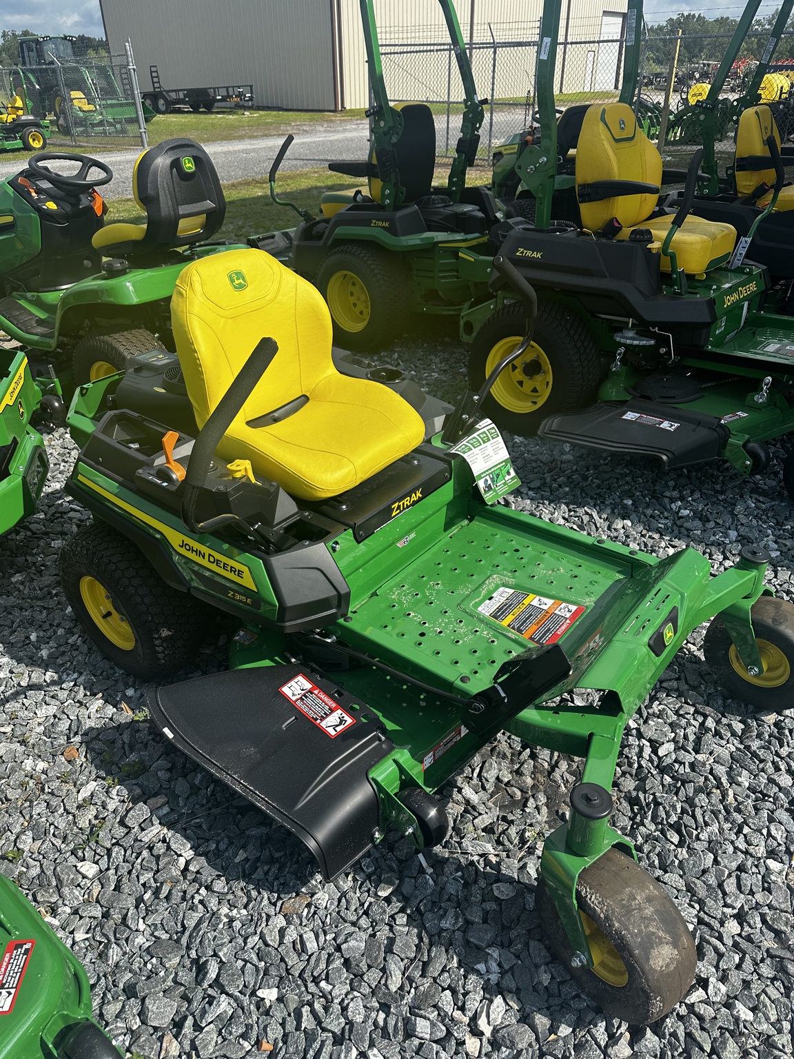 2025 John Deere Z315E Image 2