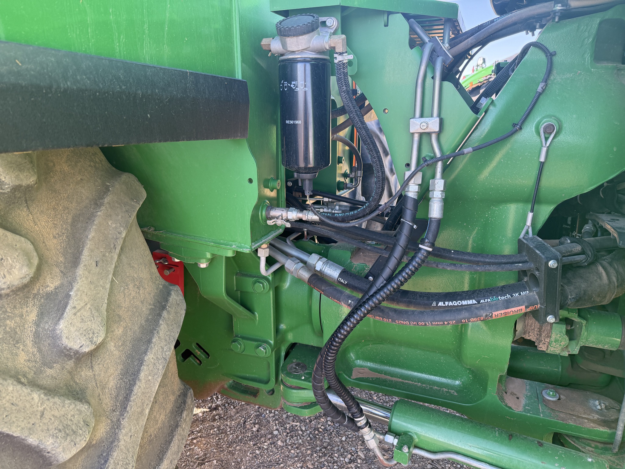 2016 John Deere 9570R Image 25