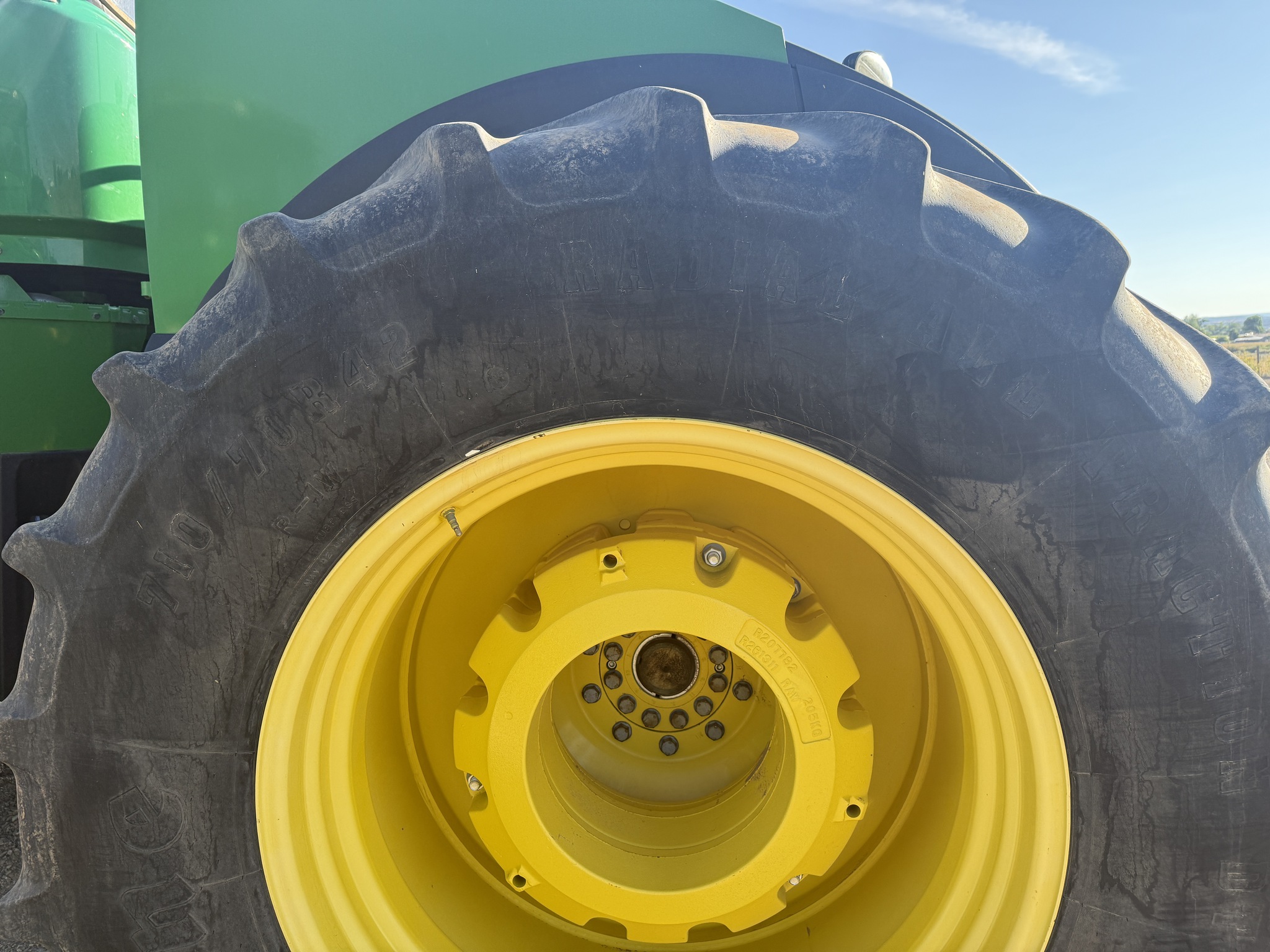 2016 John Deere 9570R Image 28