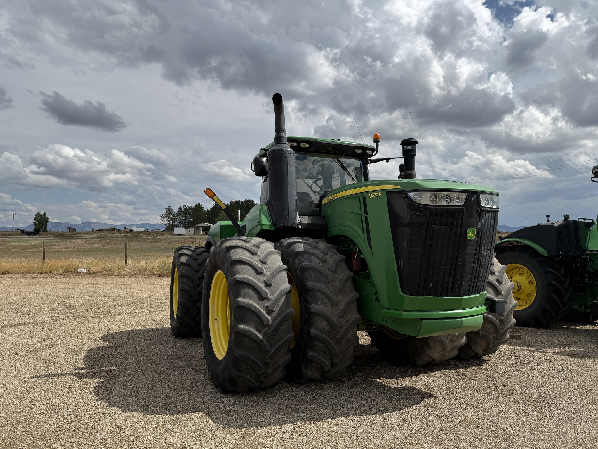 2016 John Deere 9570R Image 8