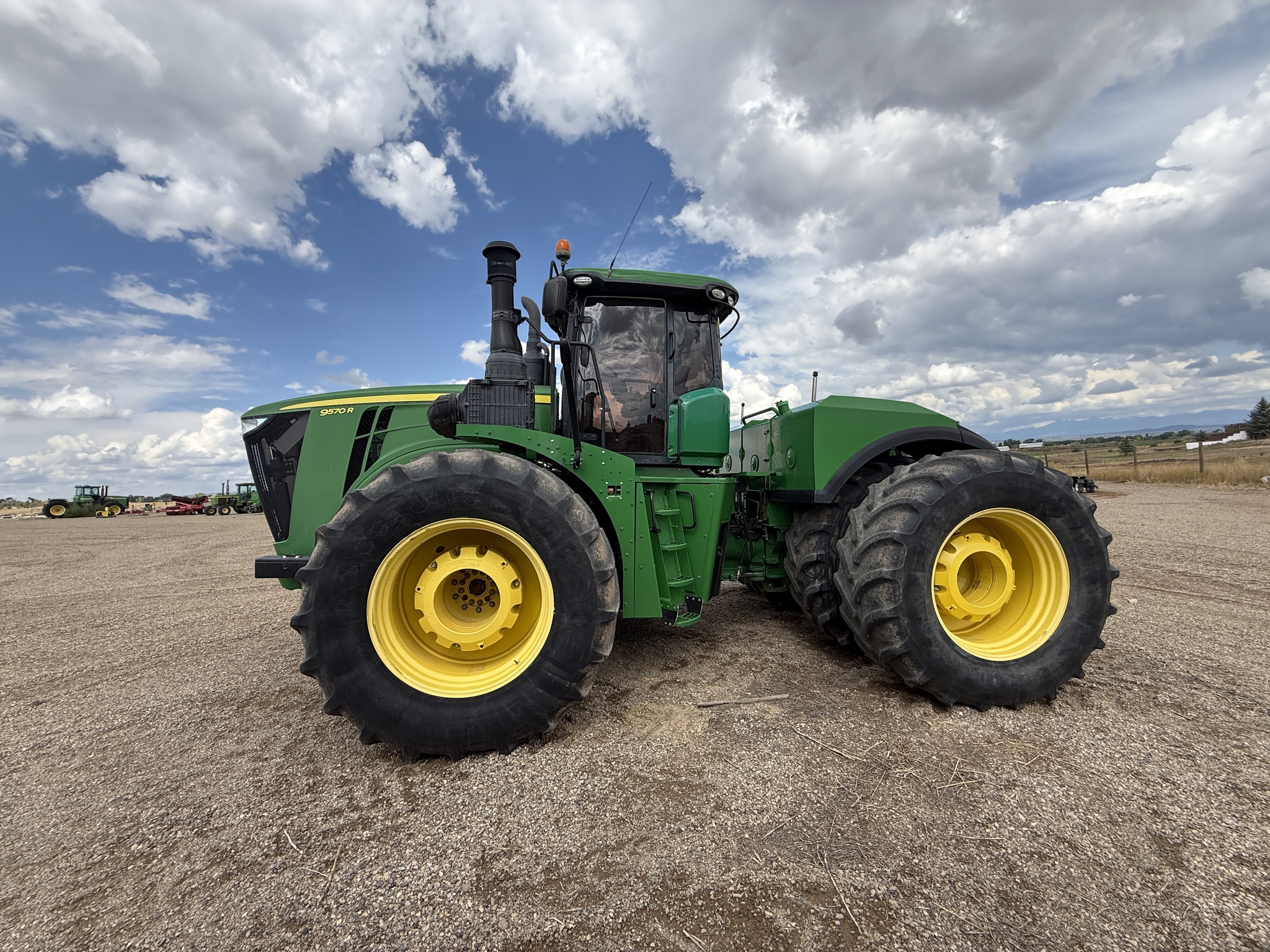 2016 John Deere 9570R Image 2