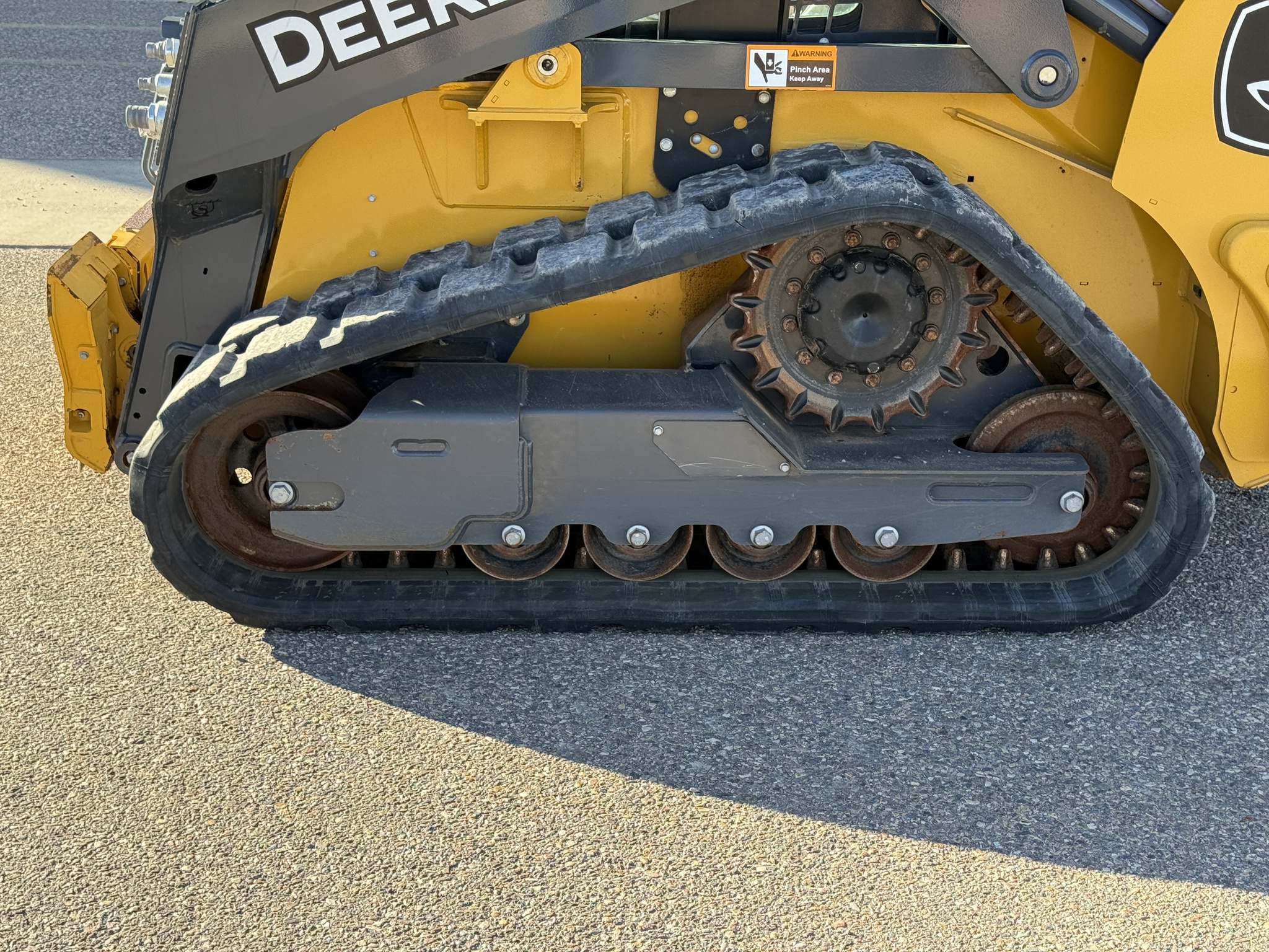 2023 John Deere 317G Image 17