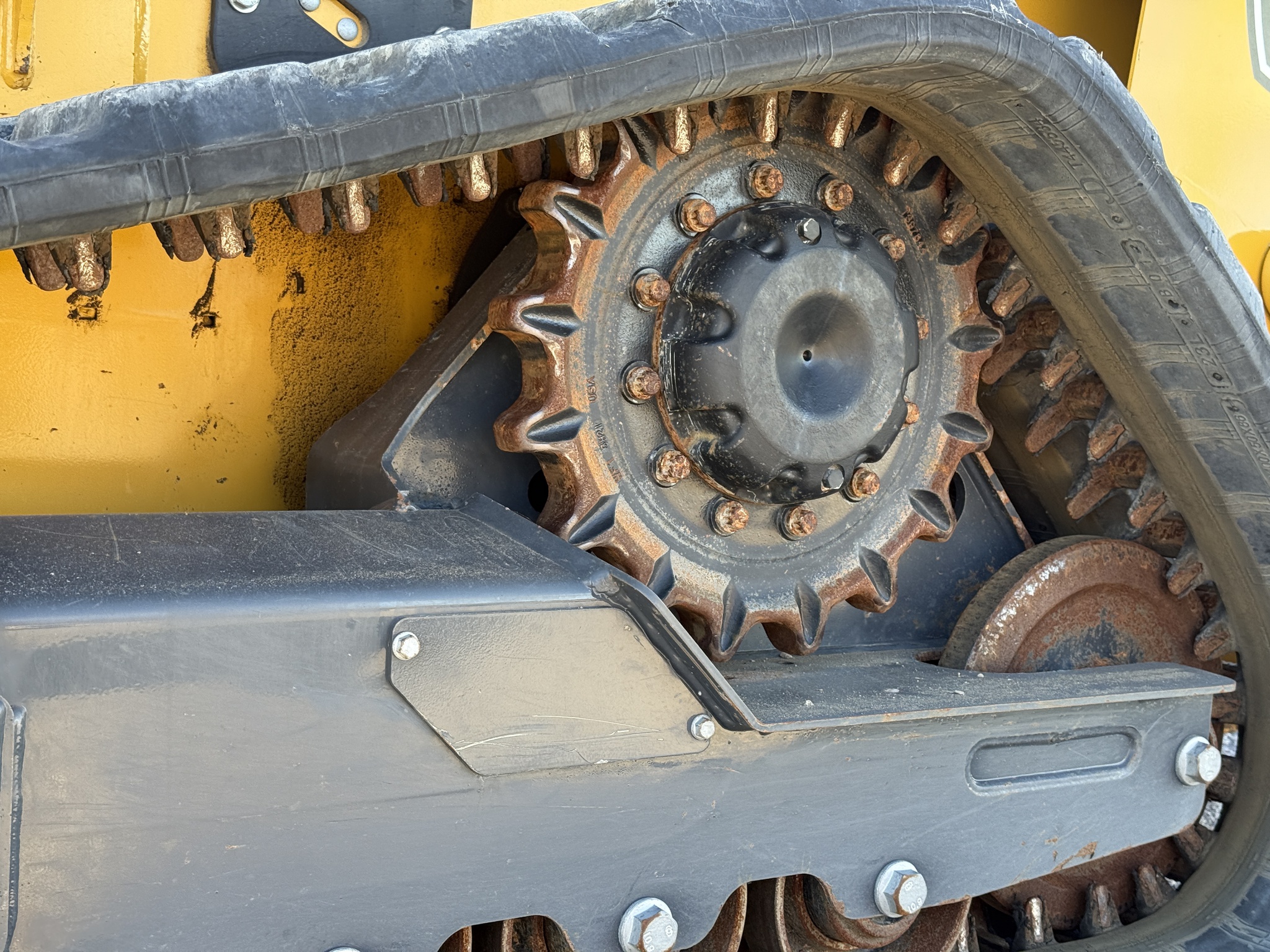 2023 John Deere 317G Image 18