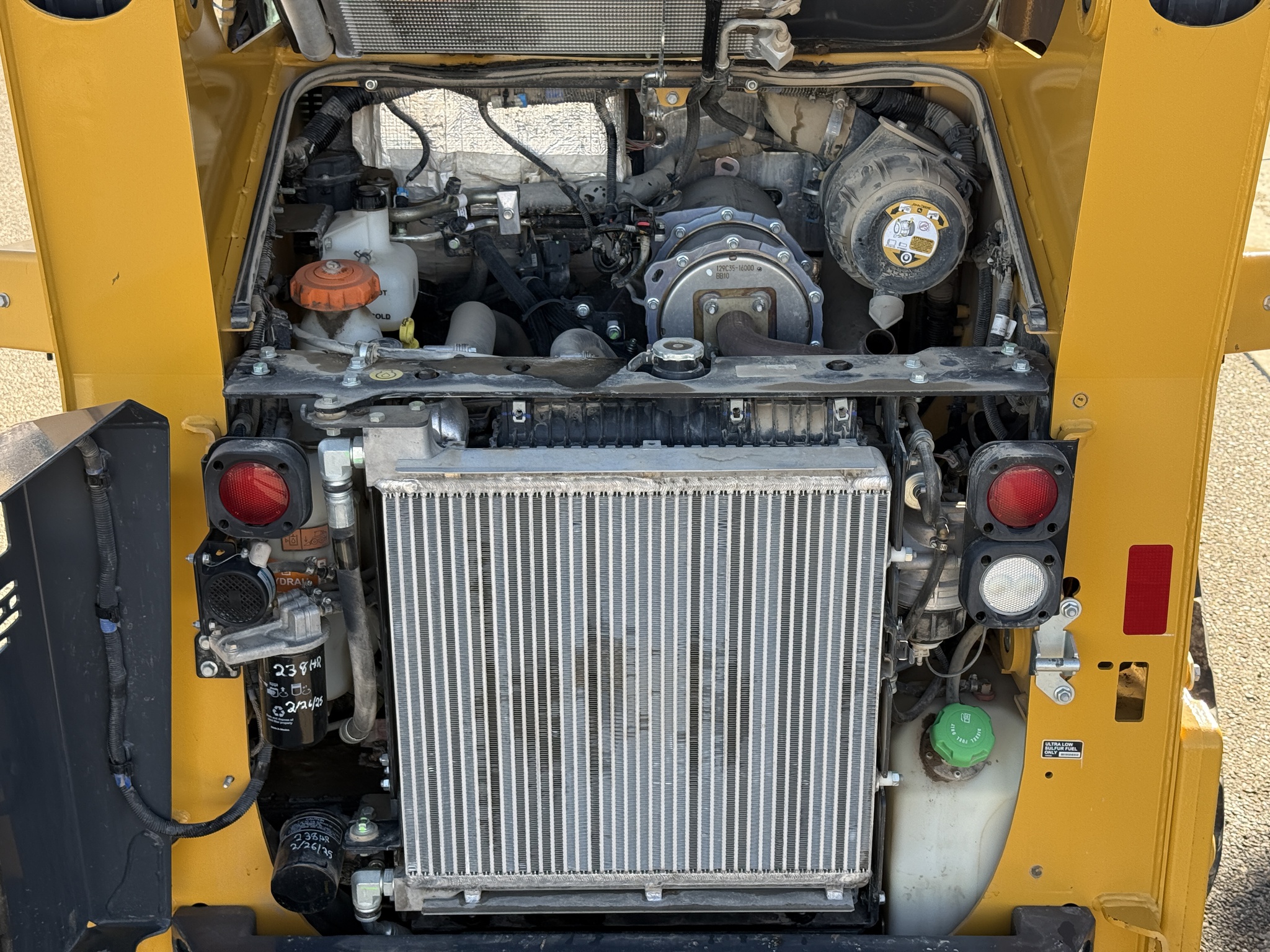 2023 John Deere 317G Image 23