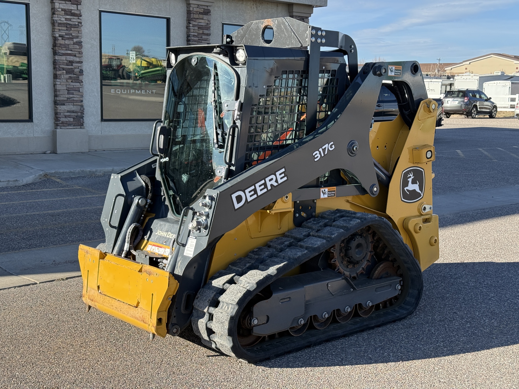 2023 John Deere 317G Image 1