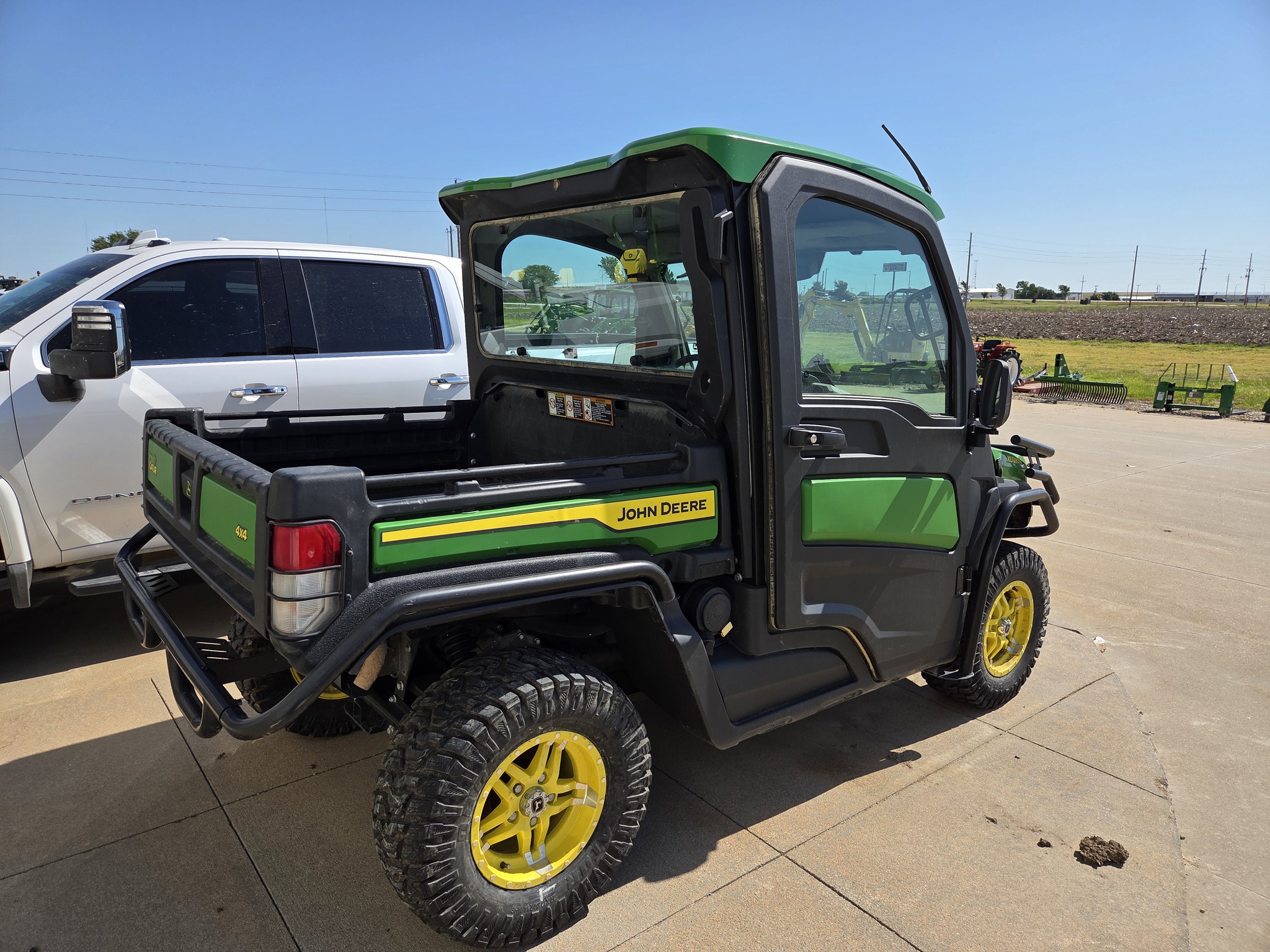 2023 John Deere XUV 835R Image 4