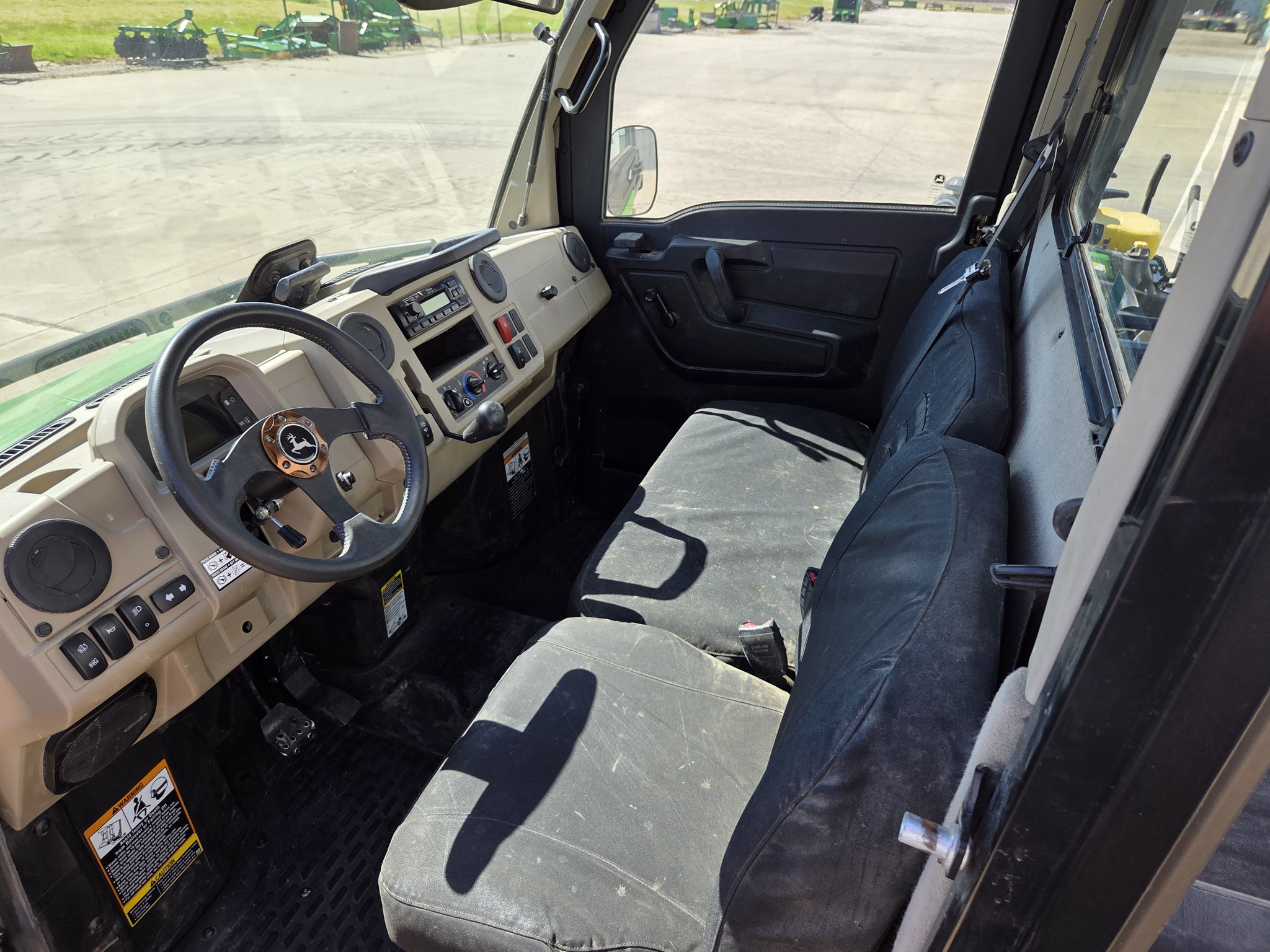 2023 John Deere XUV 835R Image 6