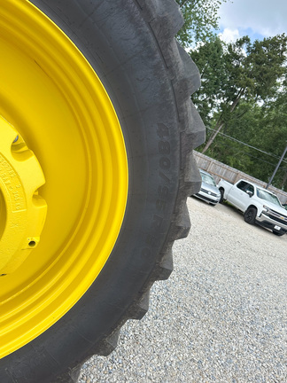 2024 John-Deere 8R 370