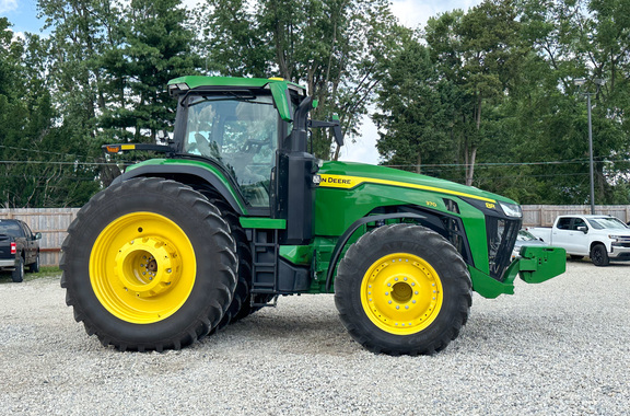 2024 John-Deere 8R 370