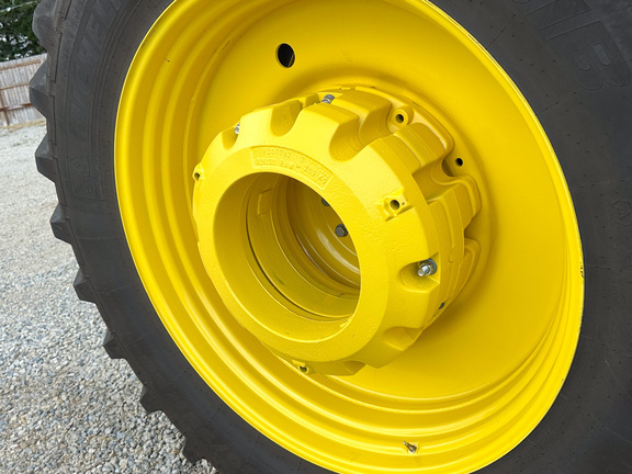 2024 John-Deere 8R 370