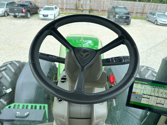 2024 John-Deere 8R 370