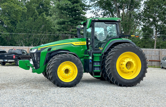 2024 John-Deere 8R 370