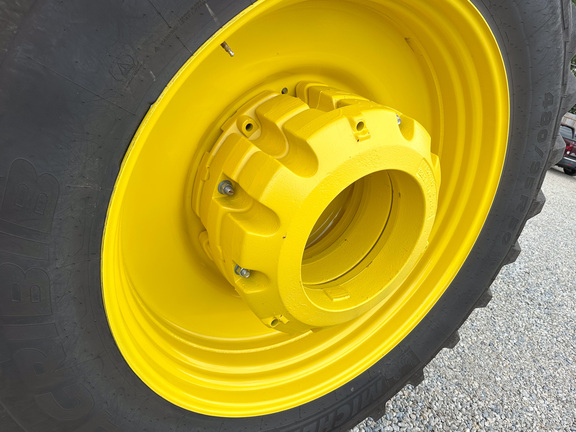 2024 John-Deere 8R 370