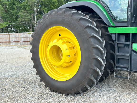 2024 John-Deere 8R 370