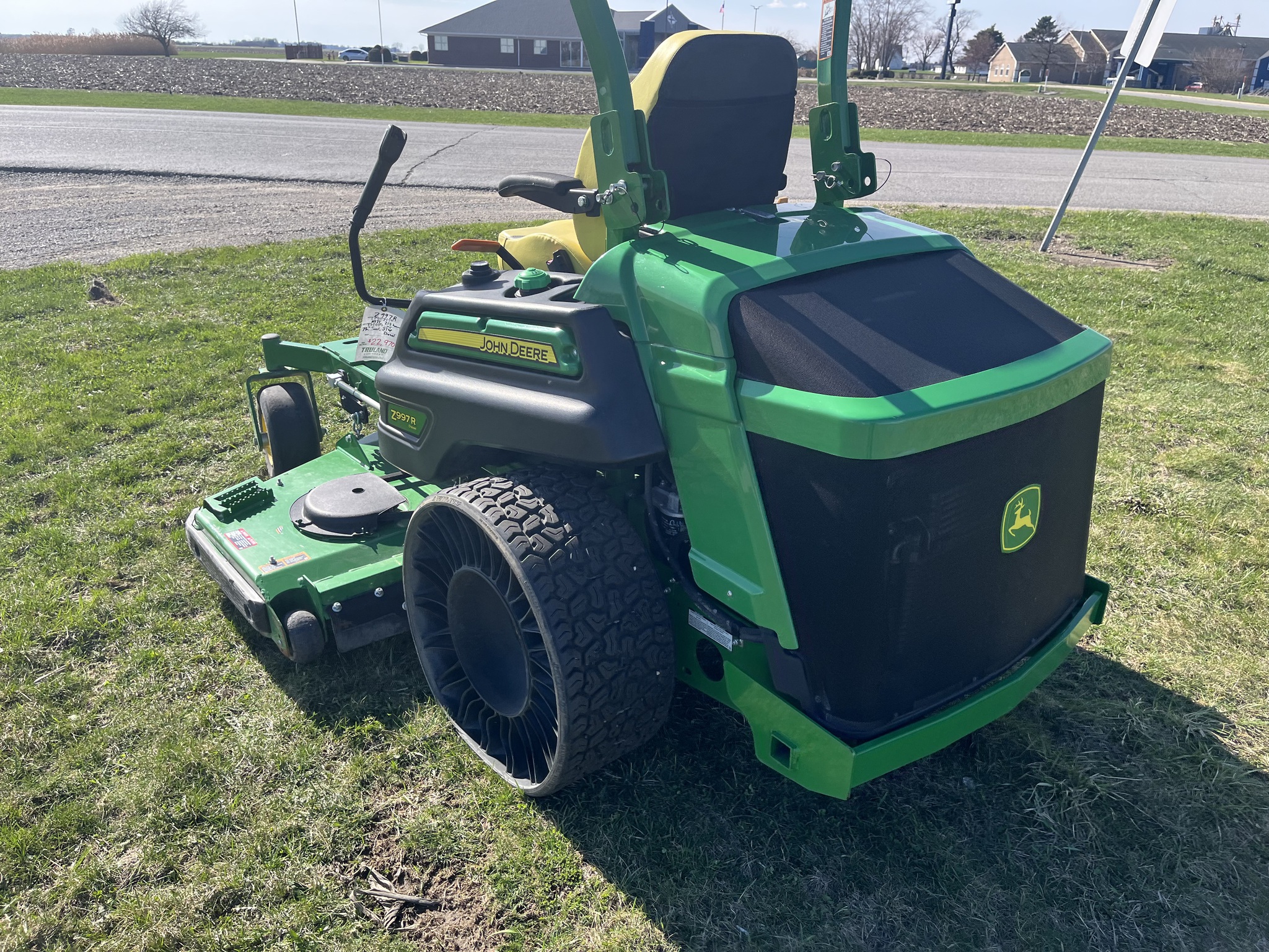 2022 John Deere Z997R Image 10