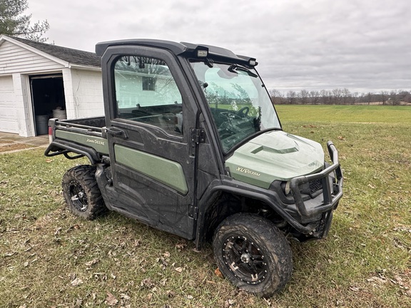 Photo of 2021 John Deere XUV 835M