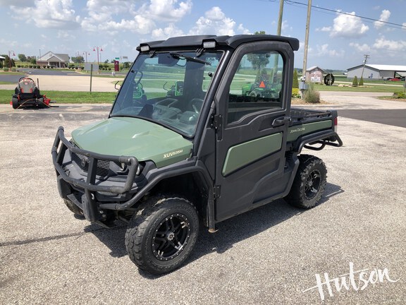 Photo of 2021 John Deere XUV 835M