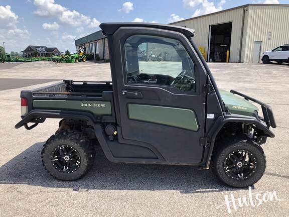 Photo of 2021 John Deere XUV 835M