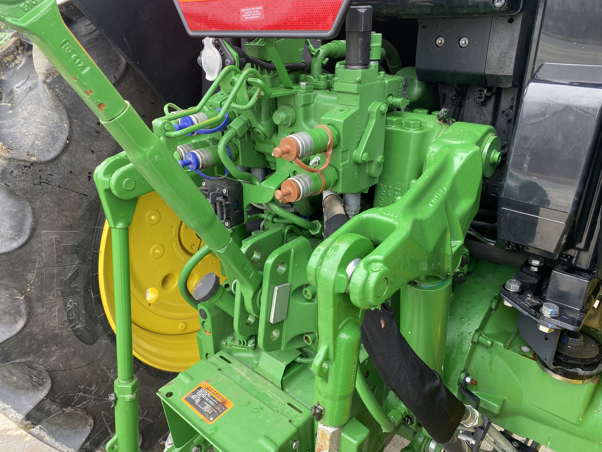 2024 John Deere 6110M Image 4