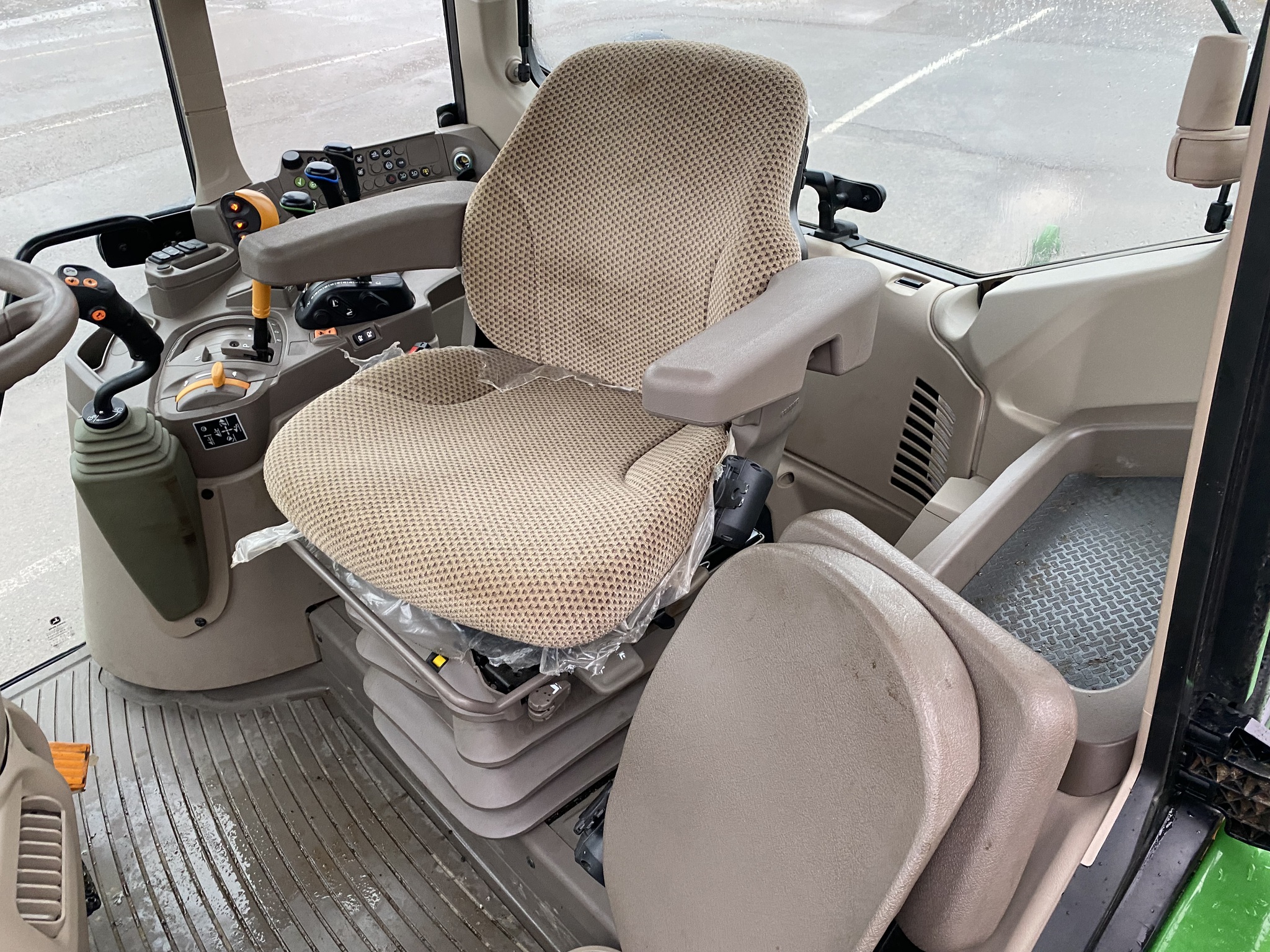 2024 John Deere 6110M Image 11