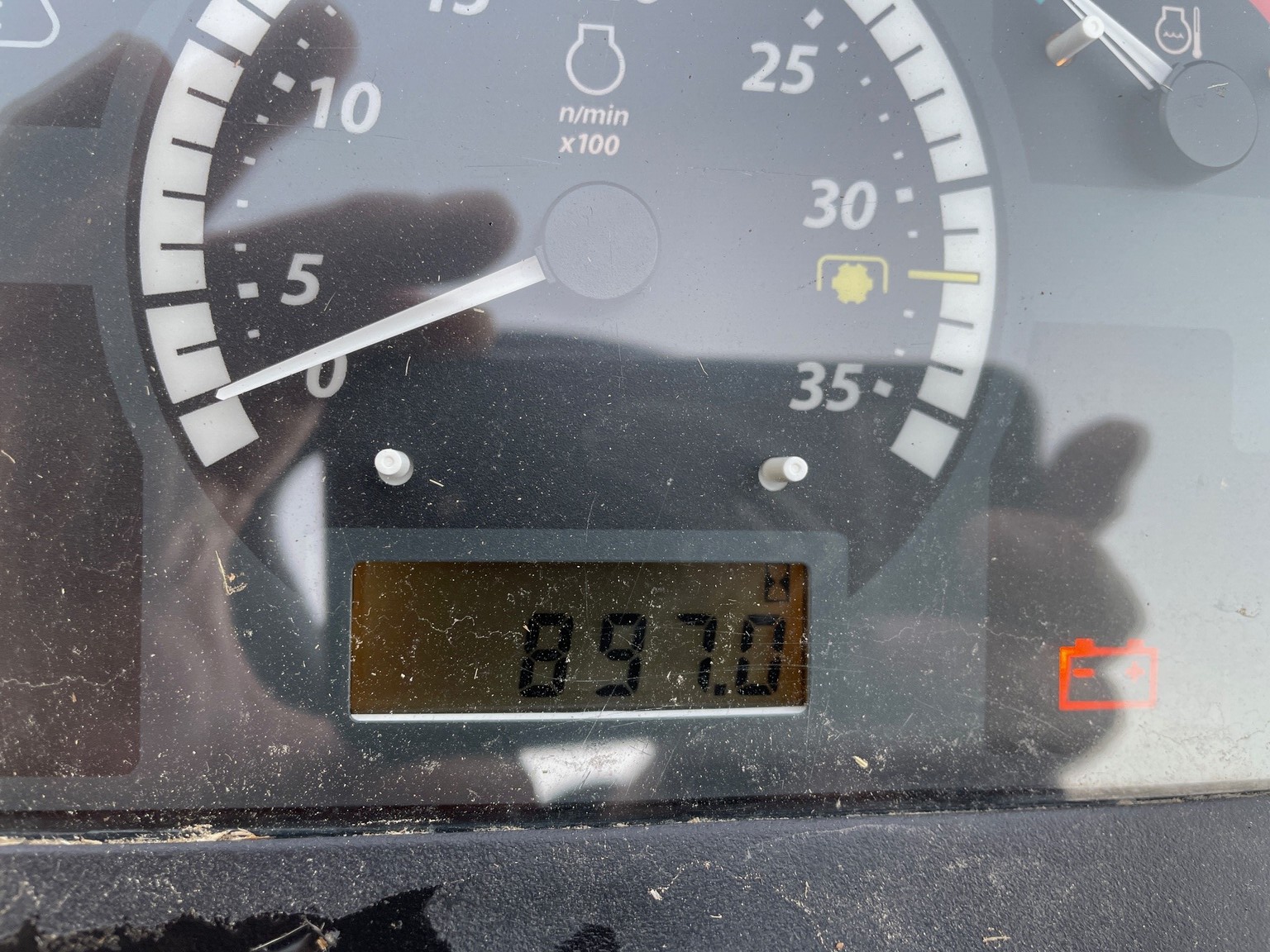 2016 John Deere 1025R Image 5