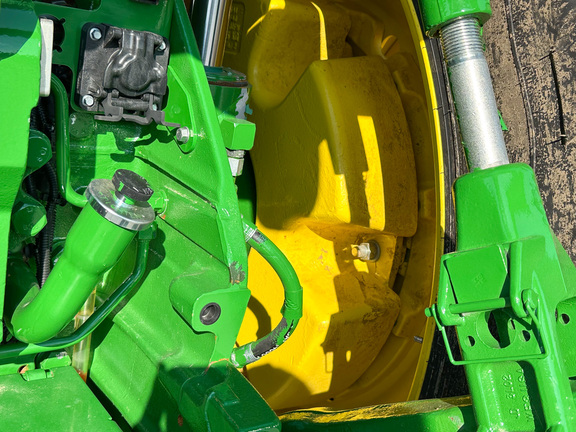 2024 John-Deere 8R 370