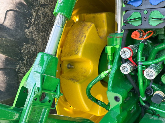 2024 John-Deere 8R 370