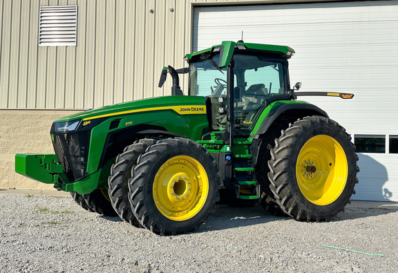 2024 John-Deere 8R 370