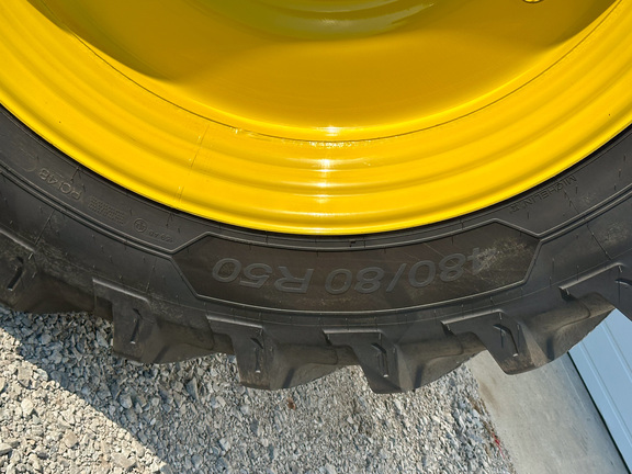 2024 John-Deere 8R 370