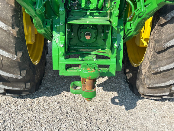 2024 John-Deere 8R 370