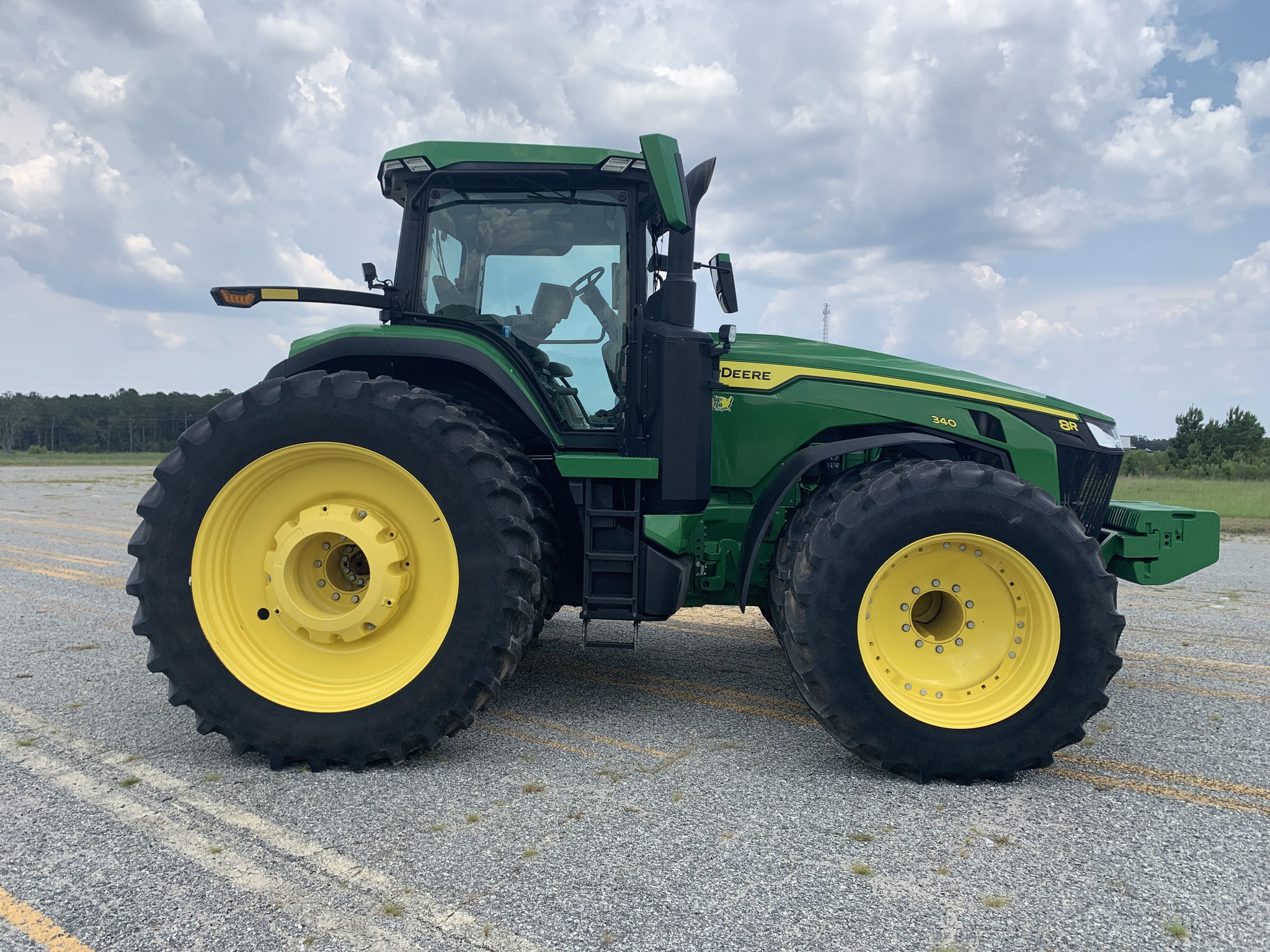 2023 John Deere 8R 340 Image 4