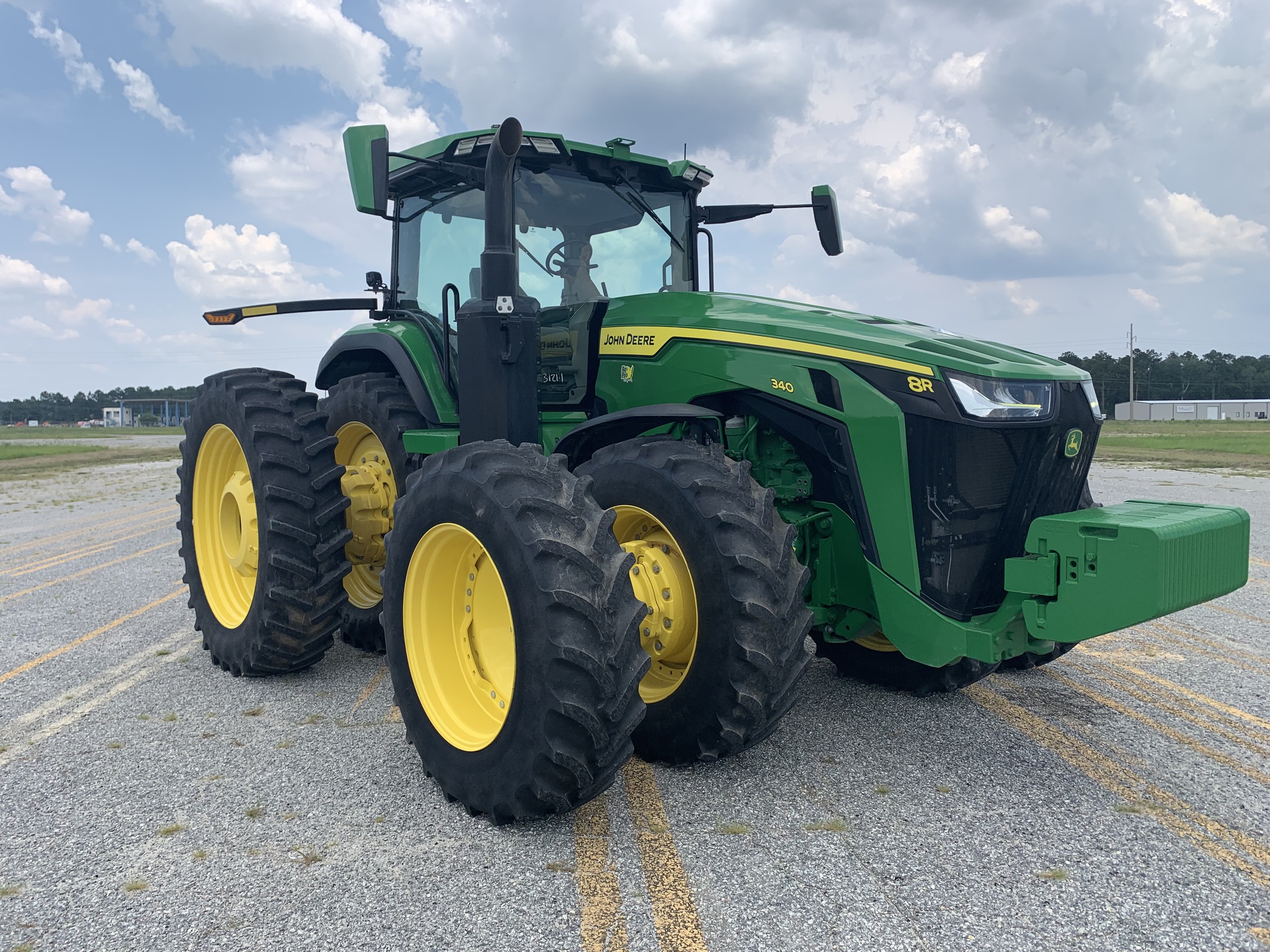 2023 John Deere 8R 340 Image 2