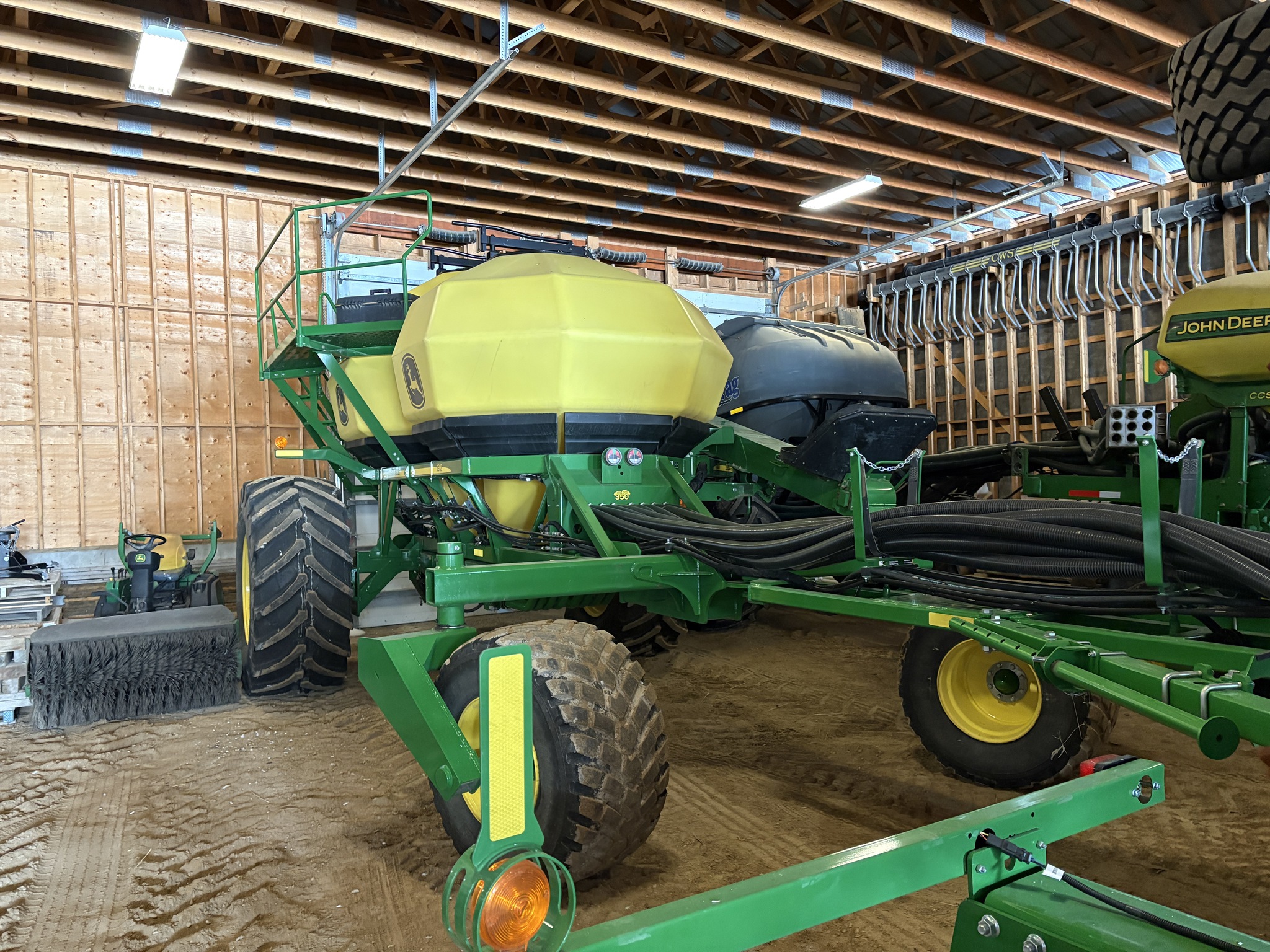 2024 John Deere N550 Image 12