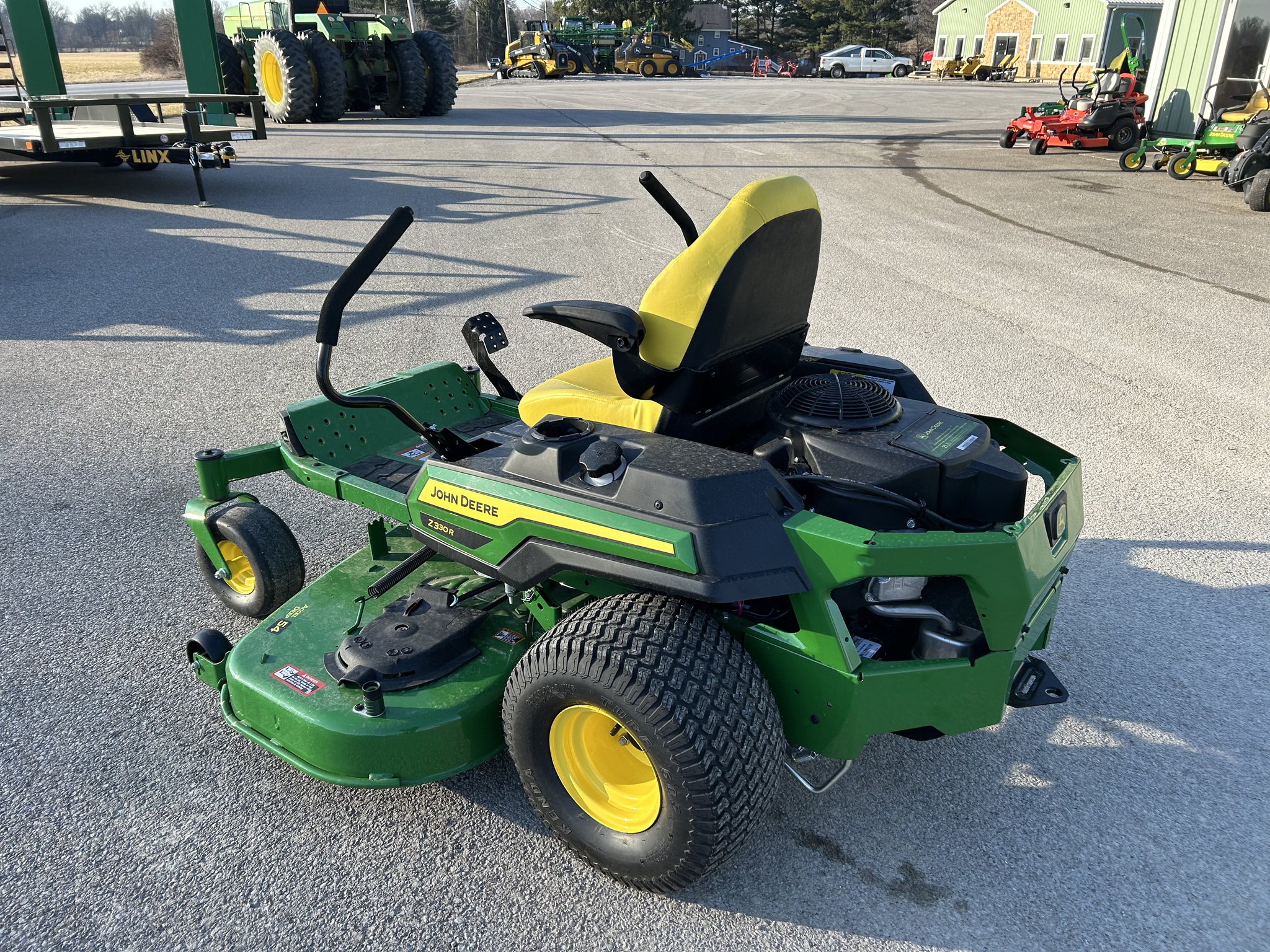 2024 John Deere Z330R Image 3