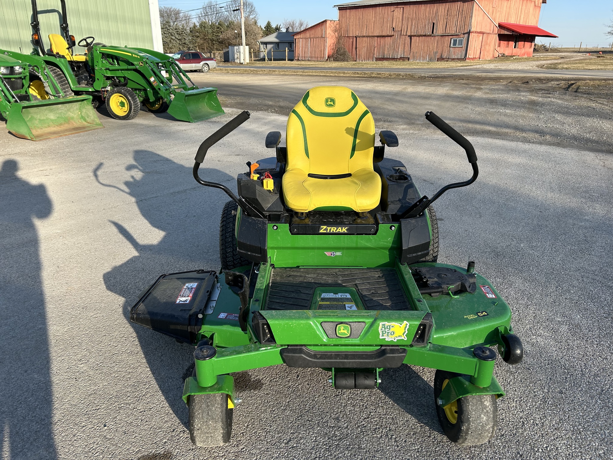 2024 John Deere Z330R Image 8