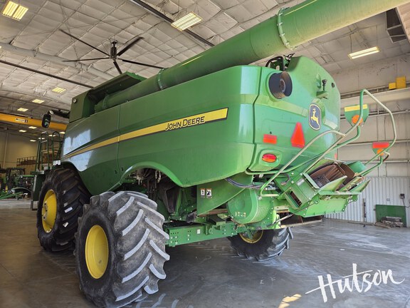 Photo of 2024 John Deere S780