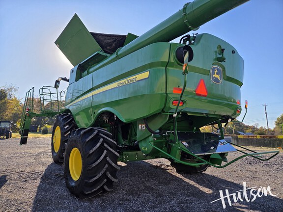 Photo of 2024 John Deere S780