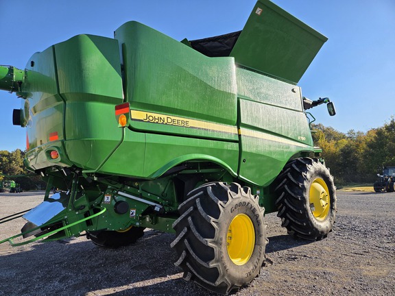 Photo of 2024 John Deere S780
