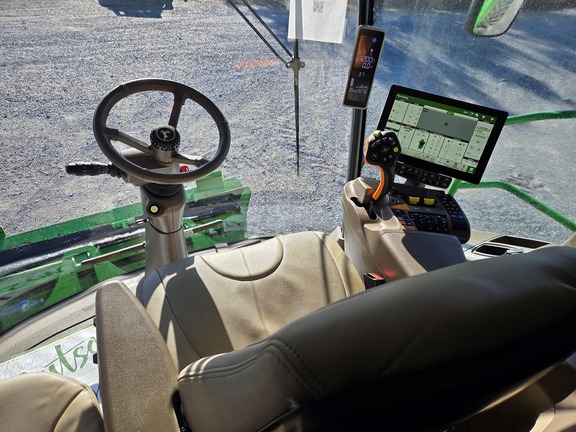 Photo of 2024 John Deere S780