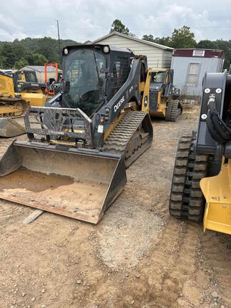 Photo of a 2023 John Deere 317G
