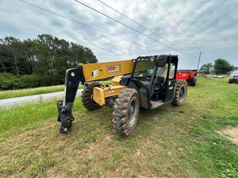 2012 Caterpillar THG00165 Image 2