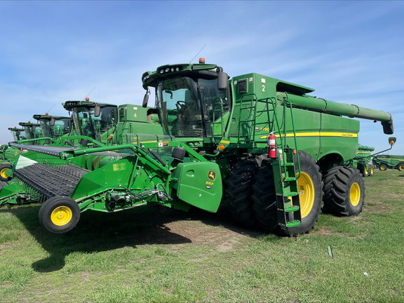 Photo of a 2019 John Deere S790