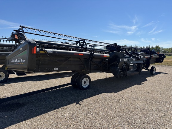 Used 2011 MacDon FD70-40 Combine Platforms at Horizon Ag & Turf in Lloydminster, AB - Photo15